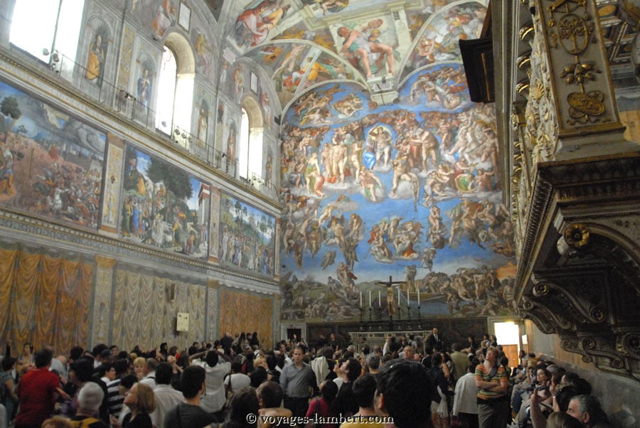 Sistine-Chapel-Crowd