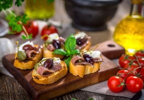italy-perfect-crostini-bruschetta