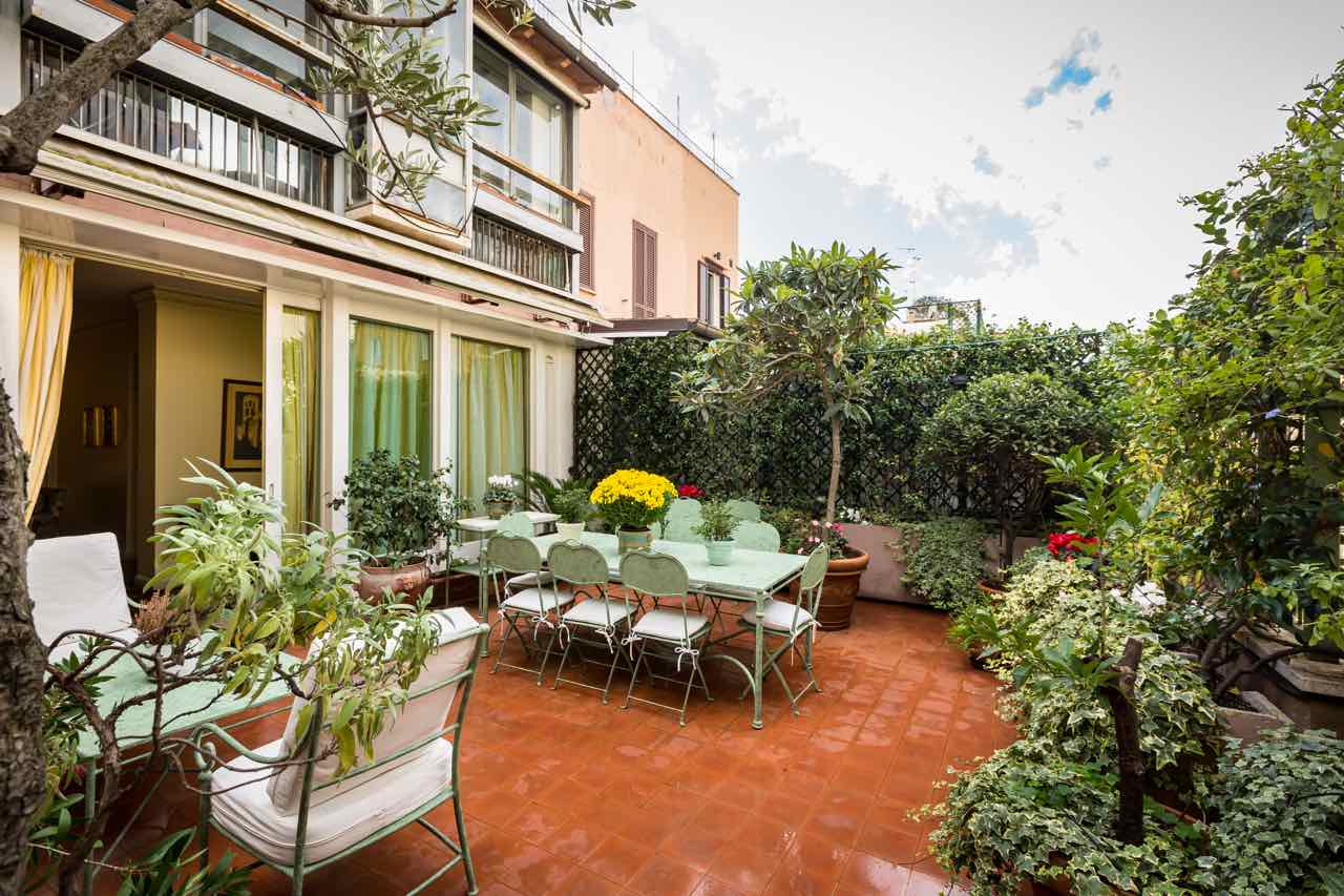 Rome Apartment 