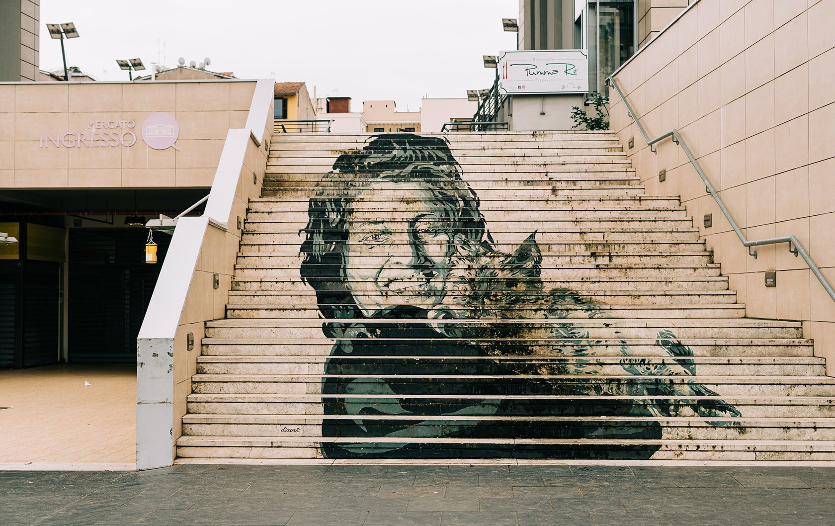 tourist graffiti in rome