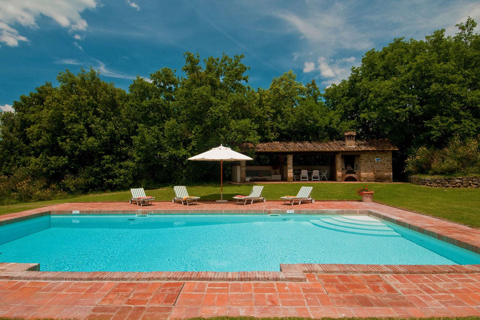 Tuscany summer vacation villa rental