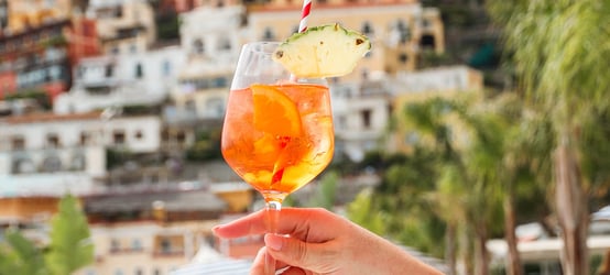Spritzes, Sunshine & the Sweet Life – Savor It All in Italy This Summer!